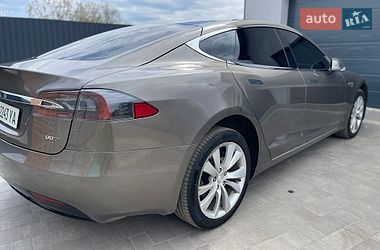 Лифтбек Tesla Model S 2016 в Полтаве фото 27 Лифтбек Tesla Model S 2016 в Полтаве