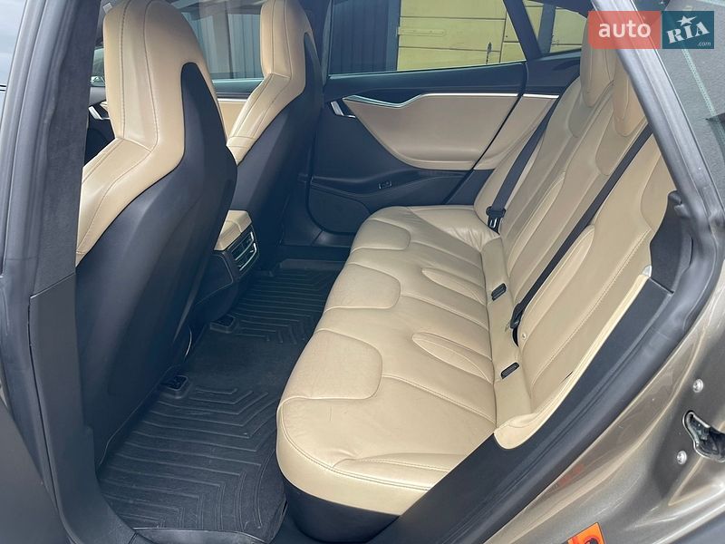 Лифтбек Tesla Model S 2016 в Полтаве фото 49 Лифтбек Tesla Model S 2016 в Полтаве