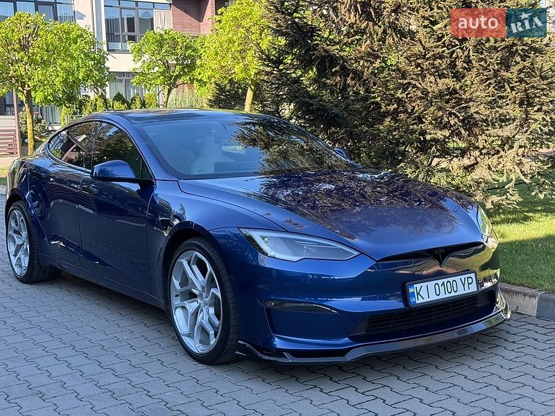 Tesla Model S 2021