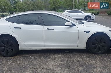 Лифтбек Tesla Model S 2021 в Каменском