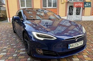 Лифтбек Tesla Model S 2016 в Киеве