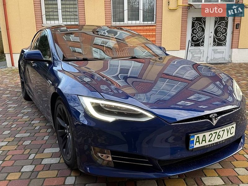 Tesla Model S 2016