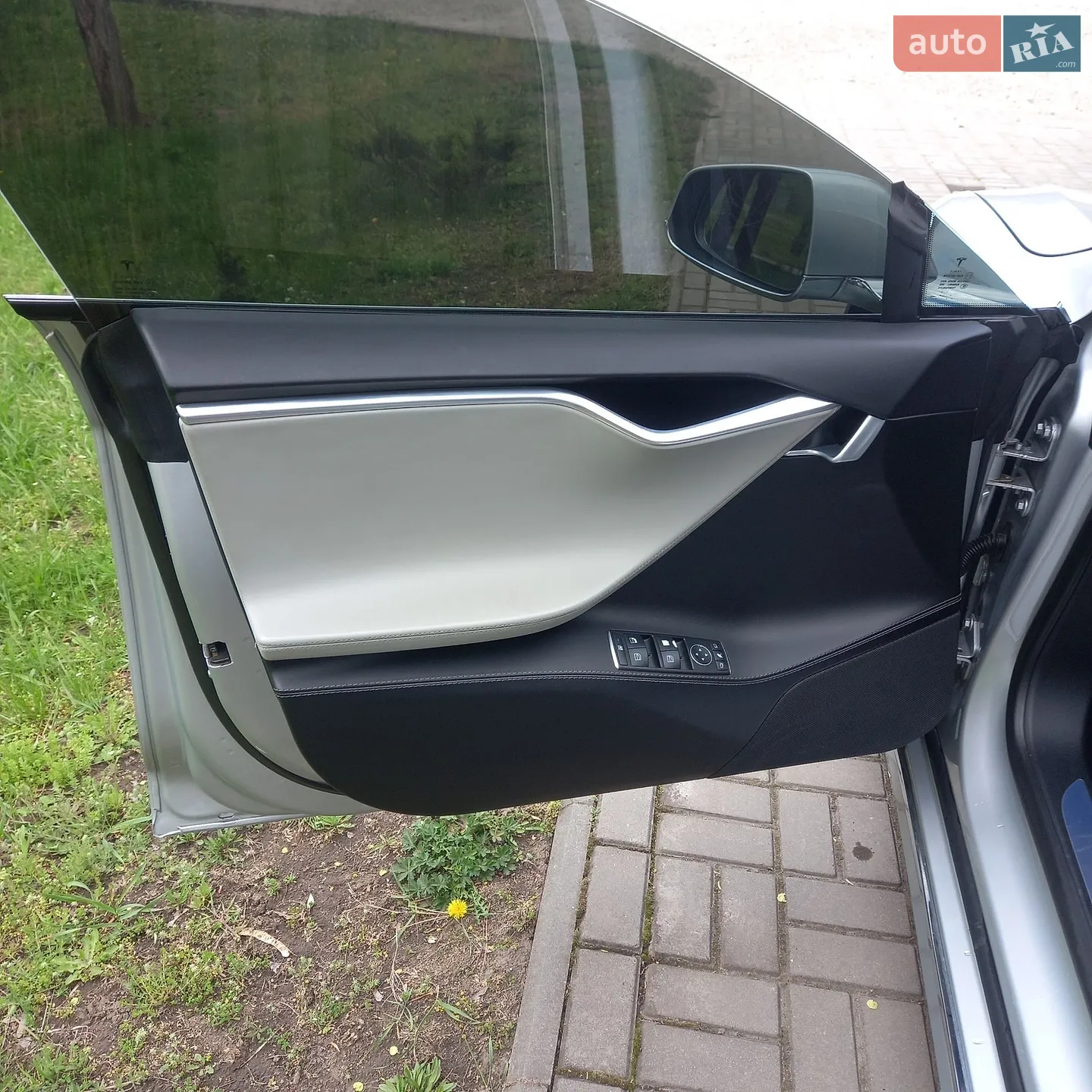 2016 Tesla Model S - мініатюра 8