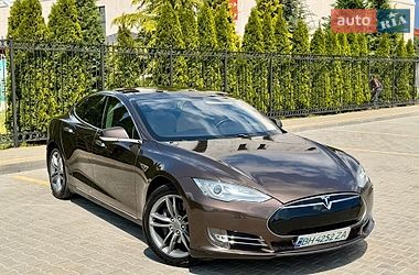 Ліфтбек Tesla Model S 2013 в Одесі