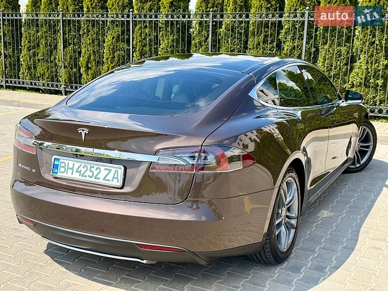 Ліфтбек Tesla Model S 2013 в Одесі фото 16 Ліфтбек Tesla Model S 2013 в Одесі