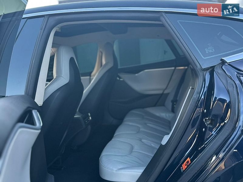 Лифтбек Tesla Model S 2014 в Хмельницком