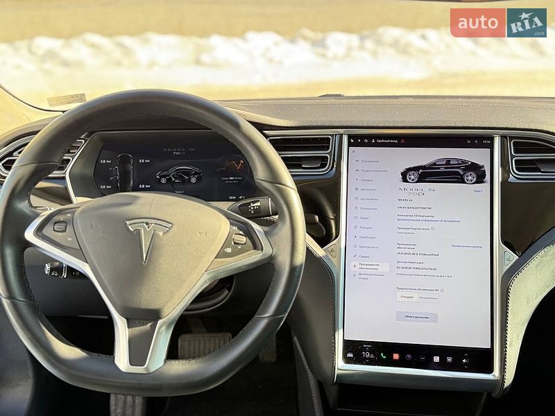 Ліфтбек Tesla Model S 2015 в Львові фото 14 Ліфтбек Tesla Model S 2015 в Львові