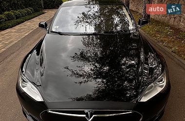 Ліфтбек Tesla Model S 2015 в Києві