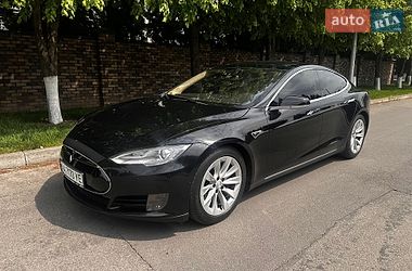 Ліфтбек Tesla Model S 2015 в Києві