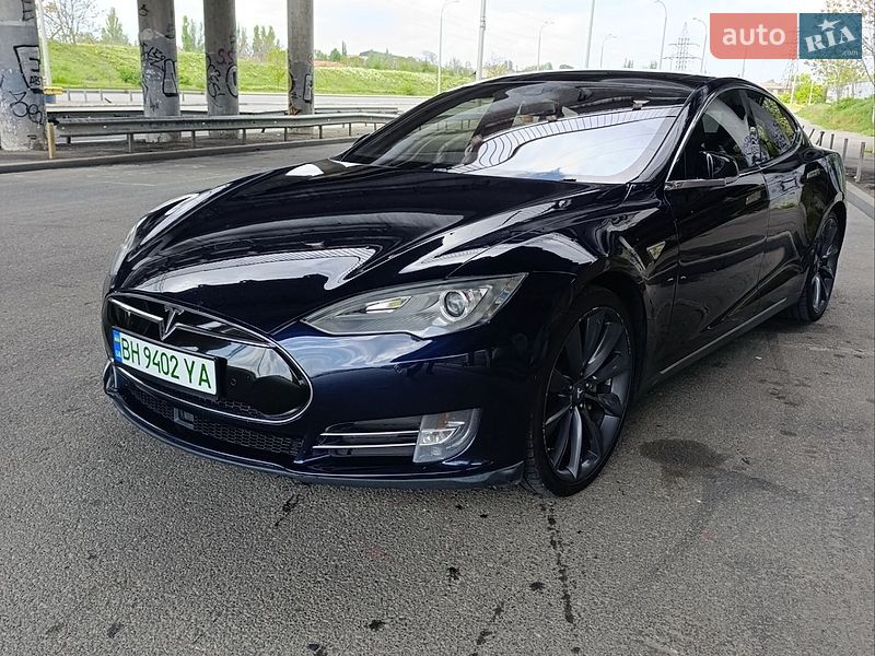 Ліфтбек Tesla Model S 2014 в Одесі