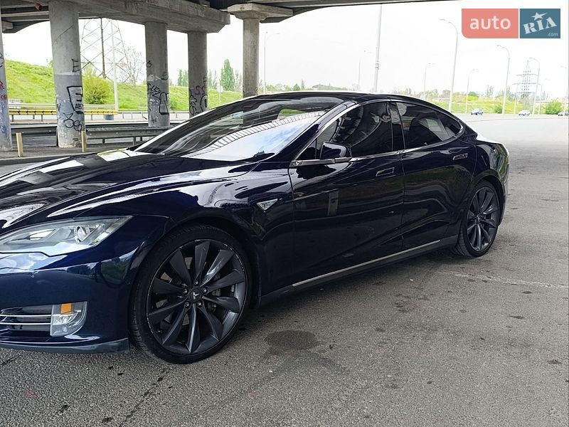 Ліфтбек Tesla Model S 2014 в Одесі
