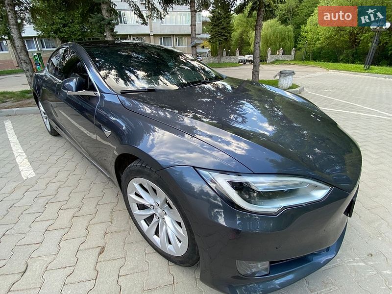 Ліфтбек Tesla Model S 2016 в Тернополі фото Ліфтбек Tesla Model S 2016 в Тернополі
