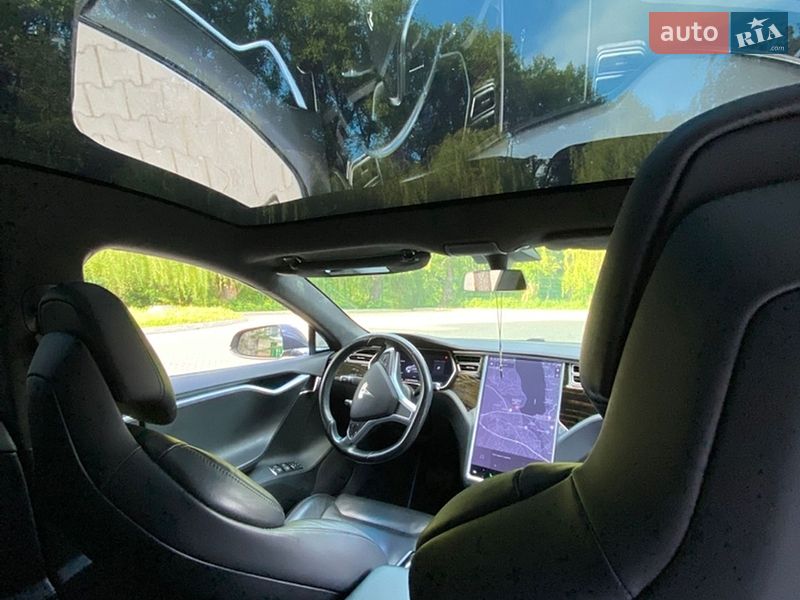 Ліфтбек Tesla Model S 2016 в Тернополі фото 13 Ліфтбек Tesla Model S 2016 в Тернополі