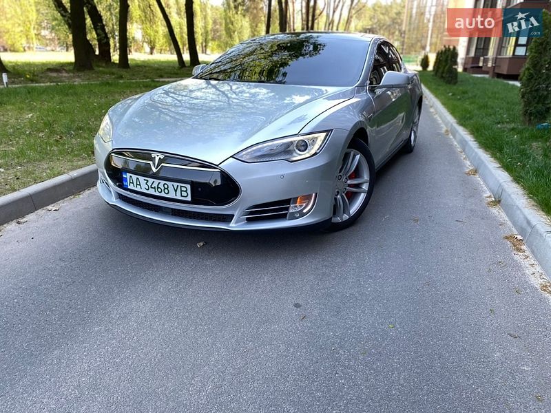 Tesla Model S 2015 Tesla Model S 2015