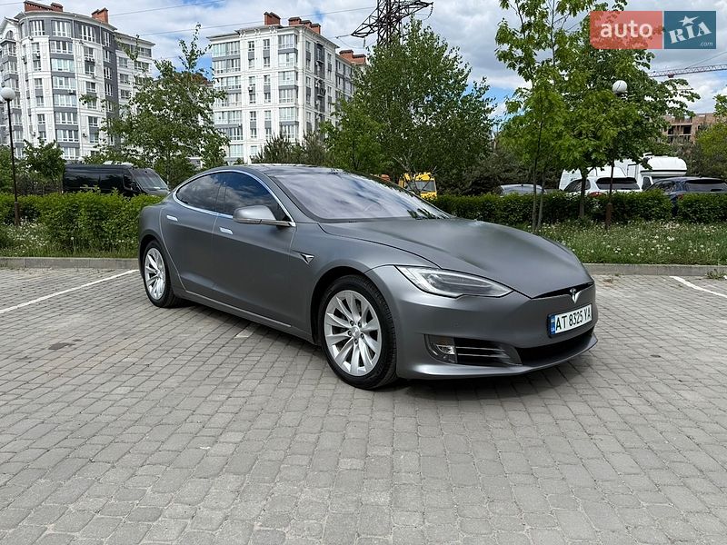 Tesla Model S 2017
