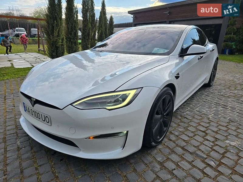 Tesla Model S 2022