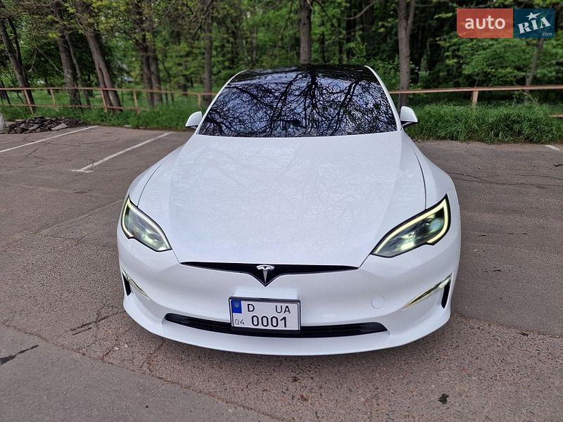 Лифтбек Tesla Model S 2023 в Одессе