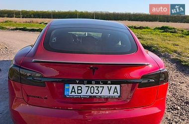 Лифтбек Tesla Model S 2018 в Виннице