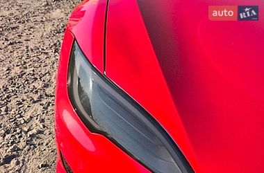 Лифтбек Tesla Model S 2018 в Виннице