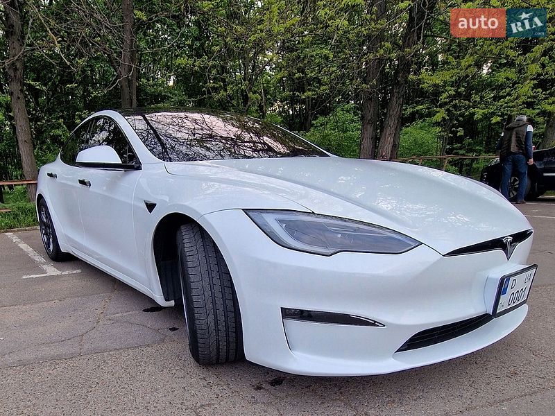 Лифтбек Tesla Model S 2023 в Одессе