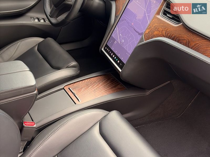 Ліфтбек Tesla Model S 2020 в Києві