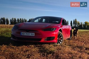 Ліфтбек Tesla Model S 2018 в Вінниці