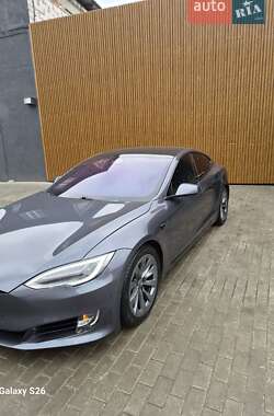 Лифтбек Tesla Model S 2019 в Сумах
