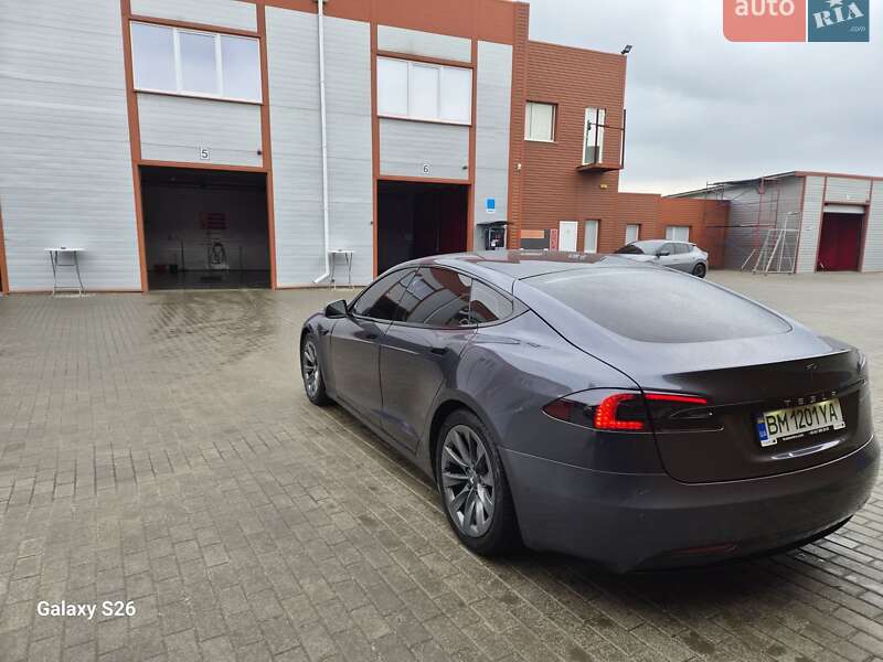 Лифтбек Tesla Model S 2019 в Сумах