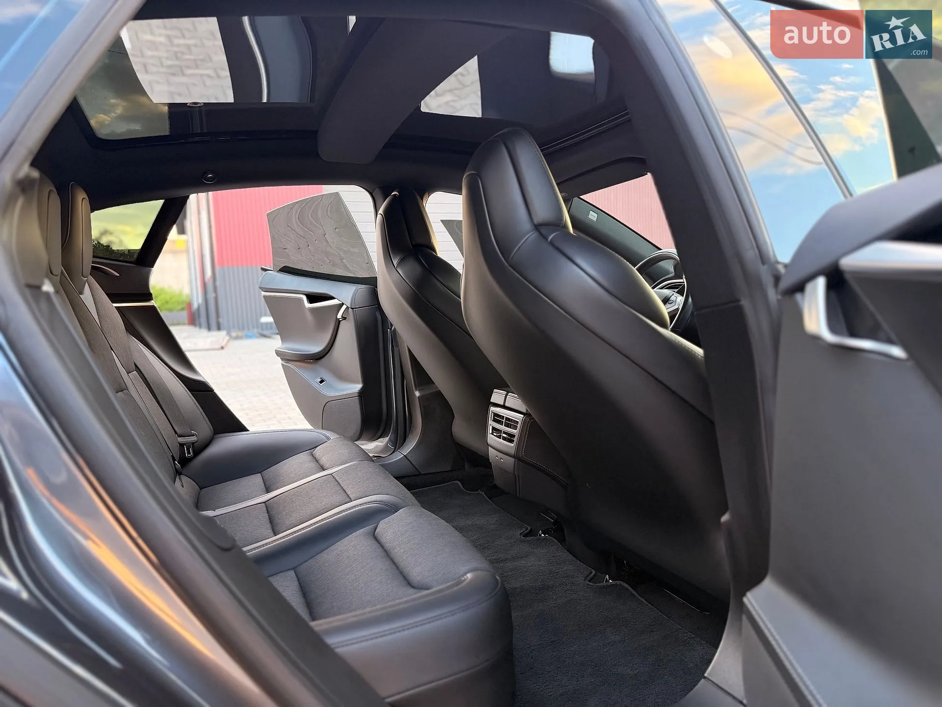 2017 Tesla Model S - мініатюра 37