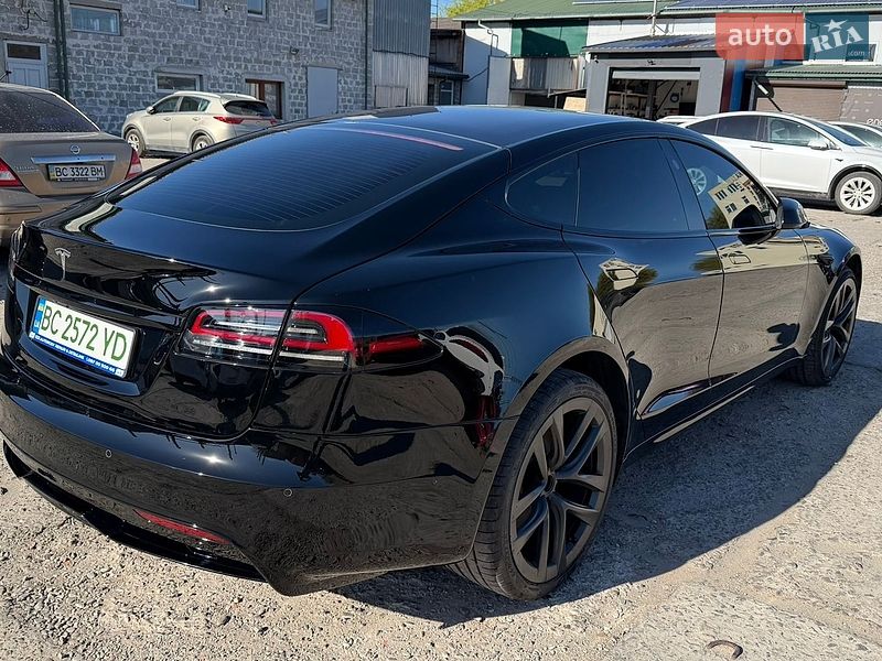Лифтбек Tesla Model S 2022 в Львове