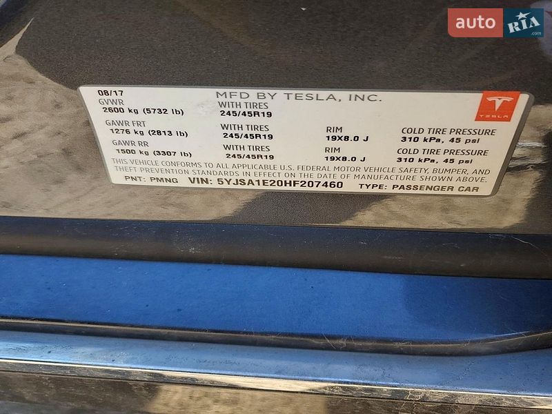 Лифтбек Tesla Model S 2017 в Львове