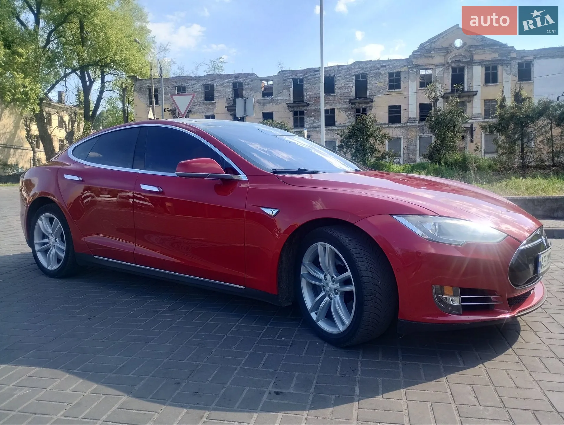2016 Tesla Model S - мініатюра 10