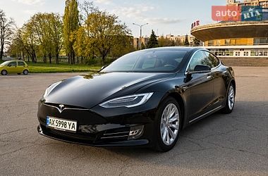 Лифтбек Tesla Model S 2018 в Запорожье