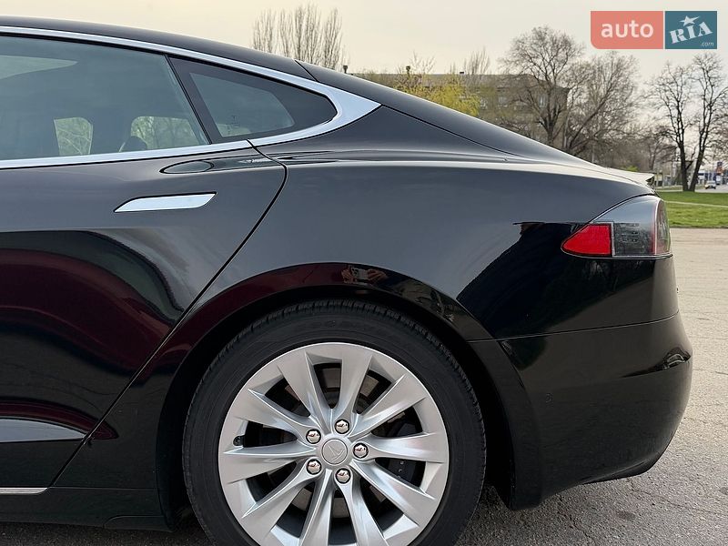Ліфтбек Tesla Model S 2018 в Запоріжжі