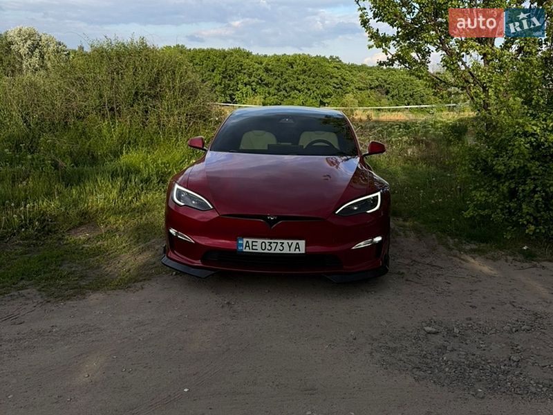 Ліфтбек Tesla Model S 2023 в Новомосковську