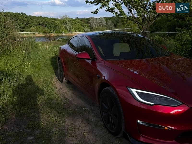 Ліфтбек Tesla Model S 2023 в Новомосковську