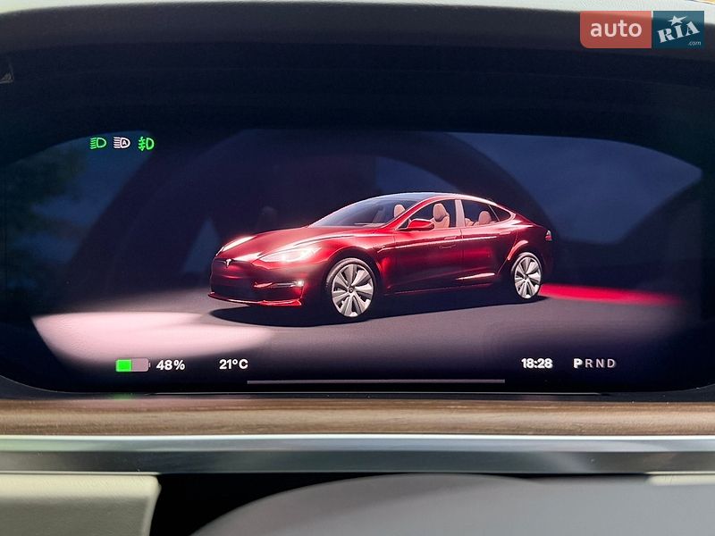 Ліфтбек Tesla Model S 2023 в Новомосковську