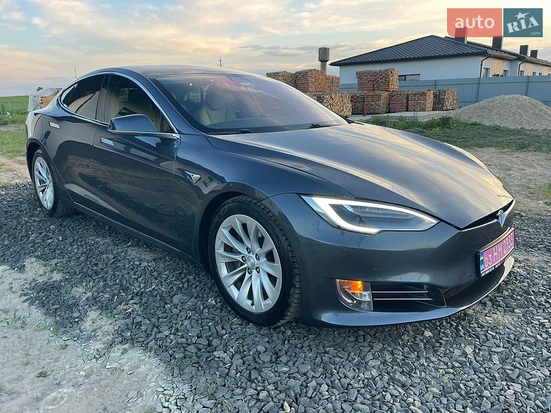 Tesla Model S 2017