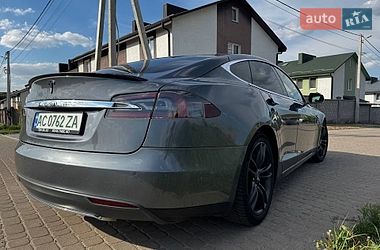 Лифтбек Tesla Model S 2014 в Ровно