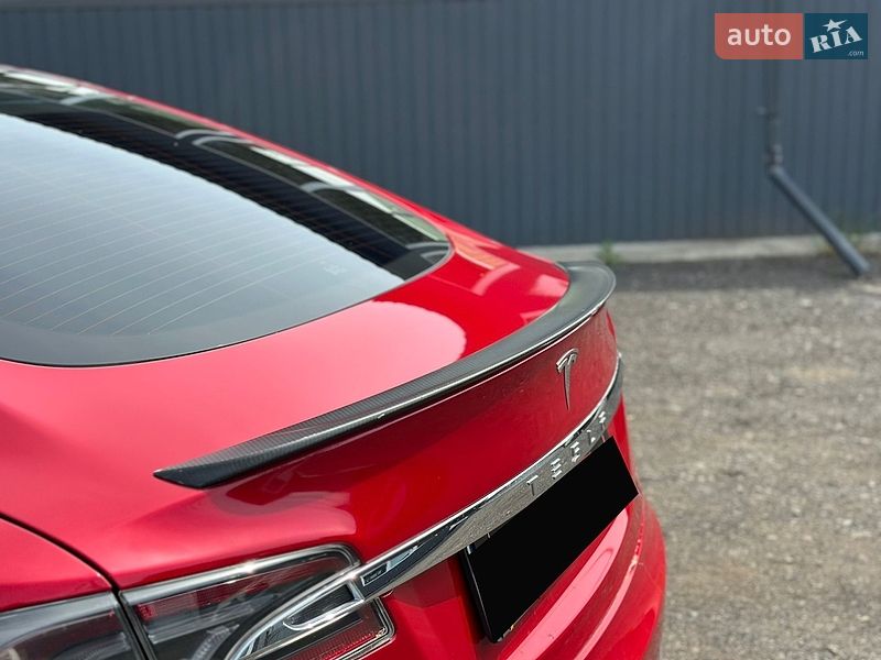 Лифтбек Tesla Model S 2014 в Ужгороде