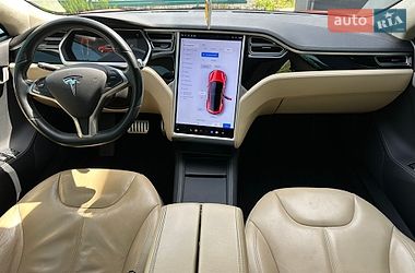 Лифтбек Tesla Model S 2014 в Ужгороде