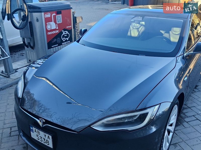 Ліфтбек Tesla Model S 2018 в Хмельницькому