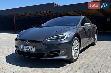 Лифтбек Tesla Model S 2017 в Умани