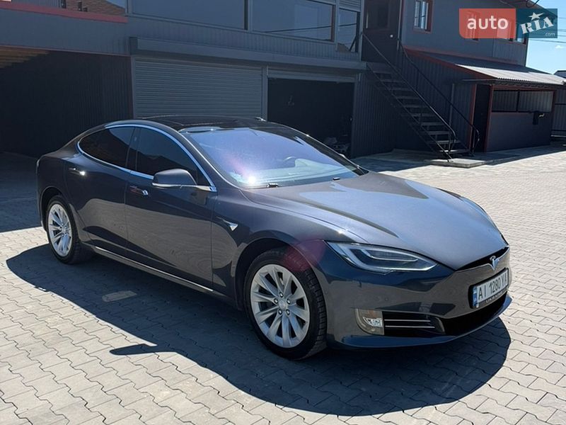 Tesla Model S 2017