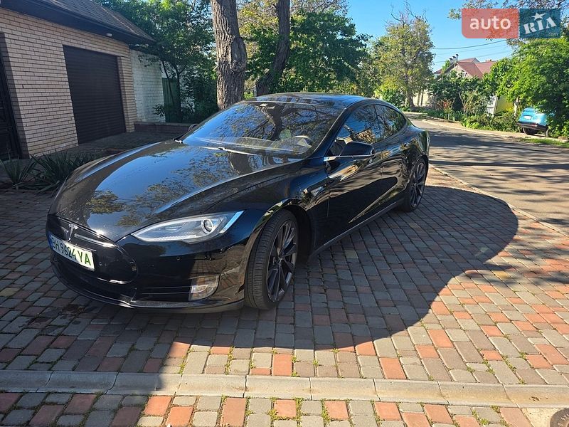 Лифтбек Tesla Model S 2015 в Одессе