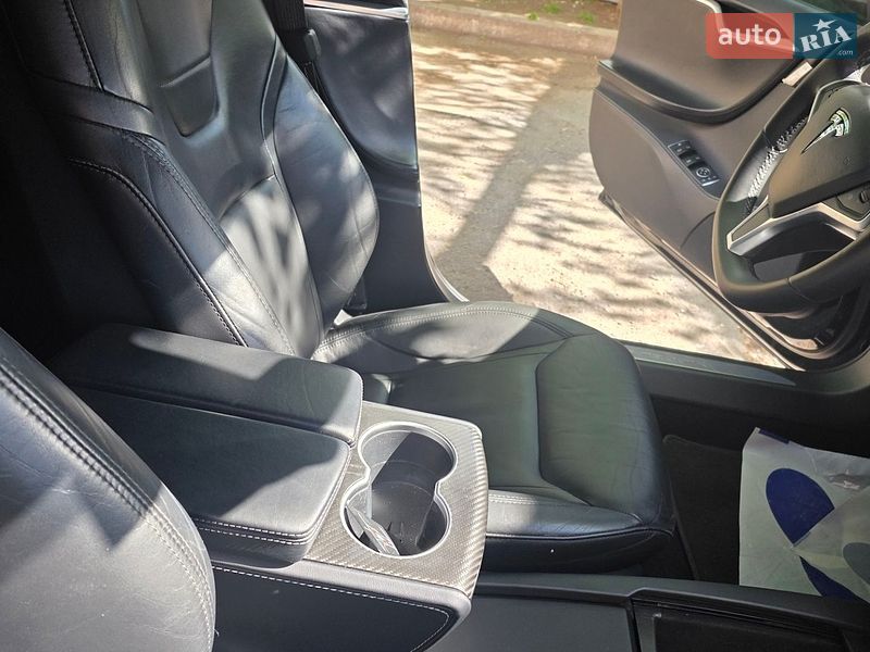 Лифтбек Tesla Model S 2015 в Одессе
