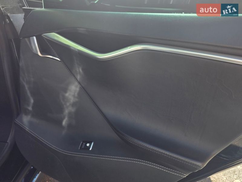 Лифтбек Tesla Model S 2015 в Одессе