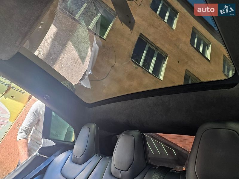 Лифтбек Tesla Model S 2015 в Одессе