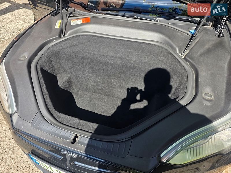Лифтбек Tesla Model S 2015 в Одессе