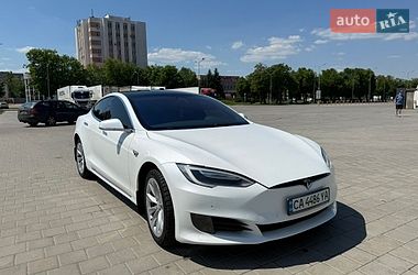 Ліфтбек Tesla Model S 2017 в Черкасах